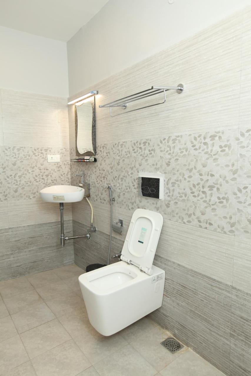 Le Windfall Luxury Puducherry Buitenkant foto