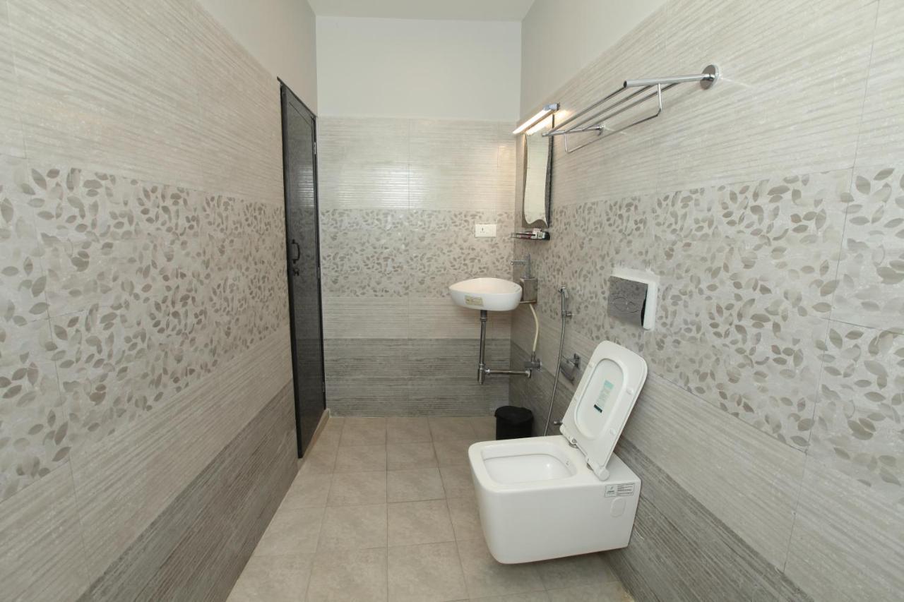 Le Windfall Luxury Puducherry Buitenkant foto