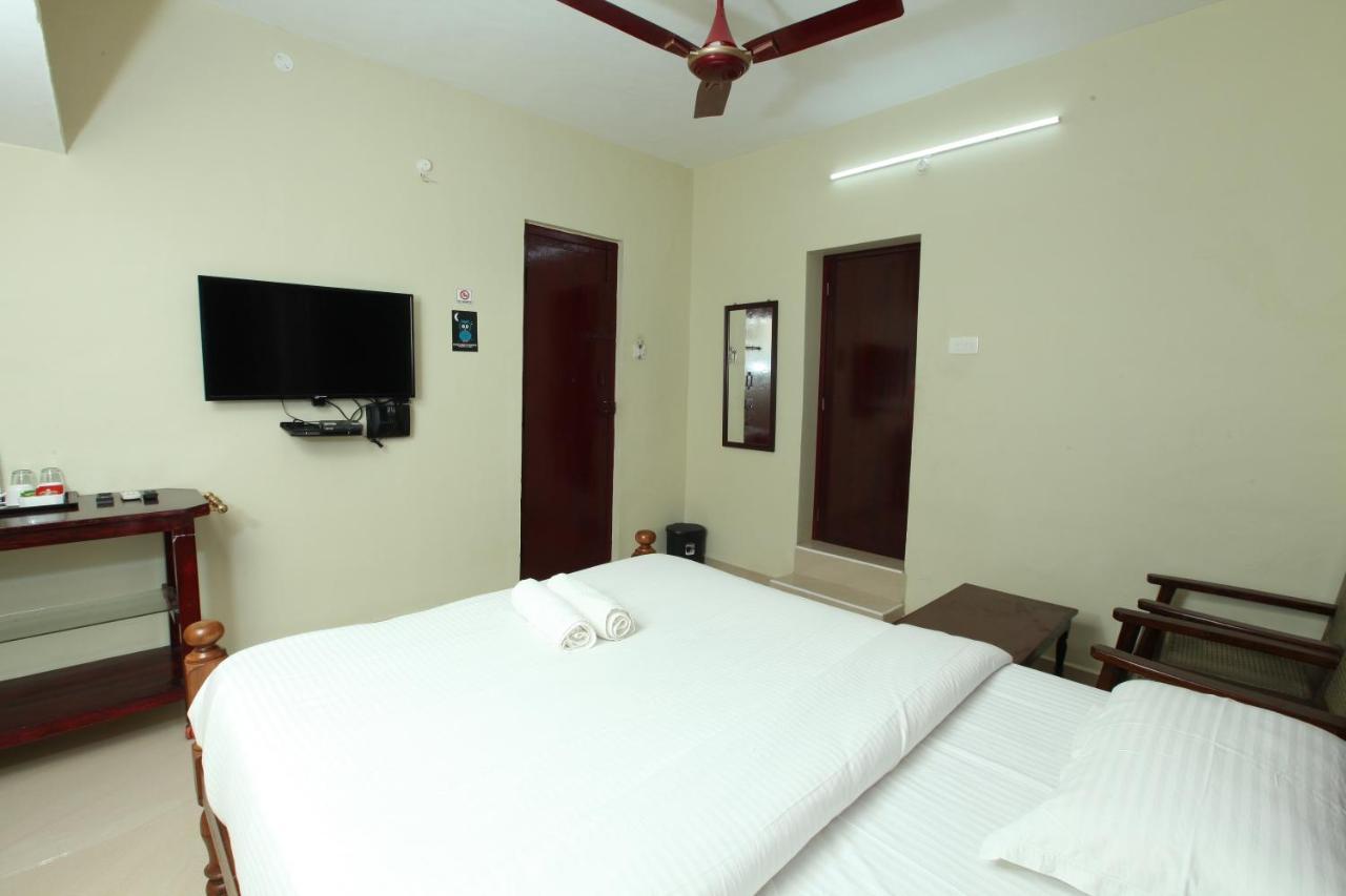 Le Windfall Luxury Puducherry Buitenkant foto